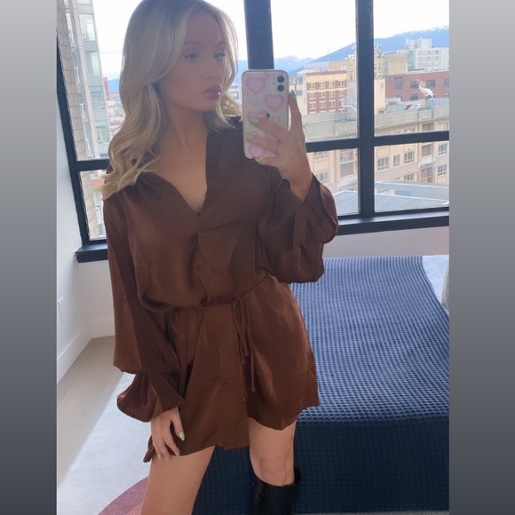 Satin oversized blouse dress - Picture 2 of 7